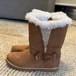 Girl’s Size 4 Boots