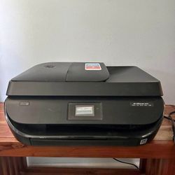 Printer /scanner/ Copier /Fax HP Office Jet 4650
