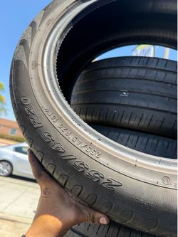 255/45/20 Pirelli