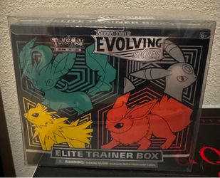 Evolving Skies Elite Trainer Box