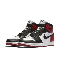 REIMAGINED AIR JORDAN 1 BLACK TOE SIZE 9
