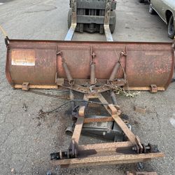 Western Plow Set Up 7 1/2 Older 