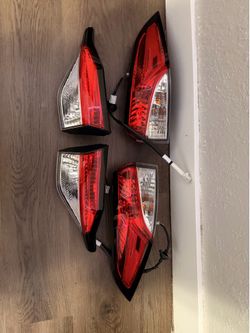 Juego Completo de Luces Traseras Toyota Corolla 2020-2024 OEM