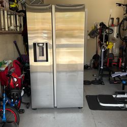 Refrigerator 