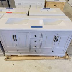 60 in. W x 22 in. D in Gray Single Bath Vanity with Marble Top in White $799 