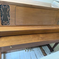 Baldwin 6000 Upright Grand