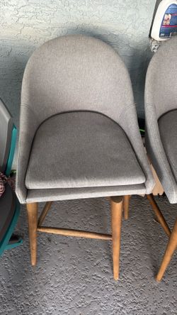 Swivel barstools four of them