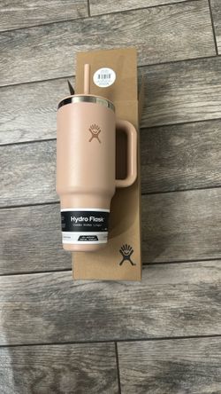 Brand New 40oz Hydro flask