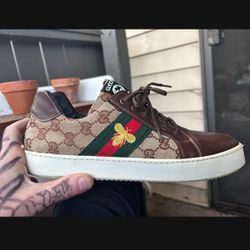 Gucci Men’s Low top Like New 