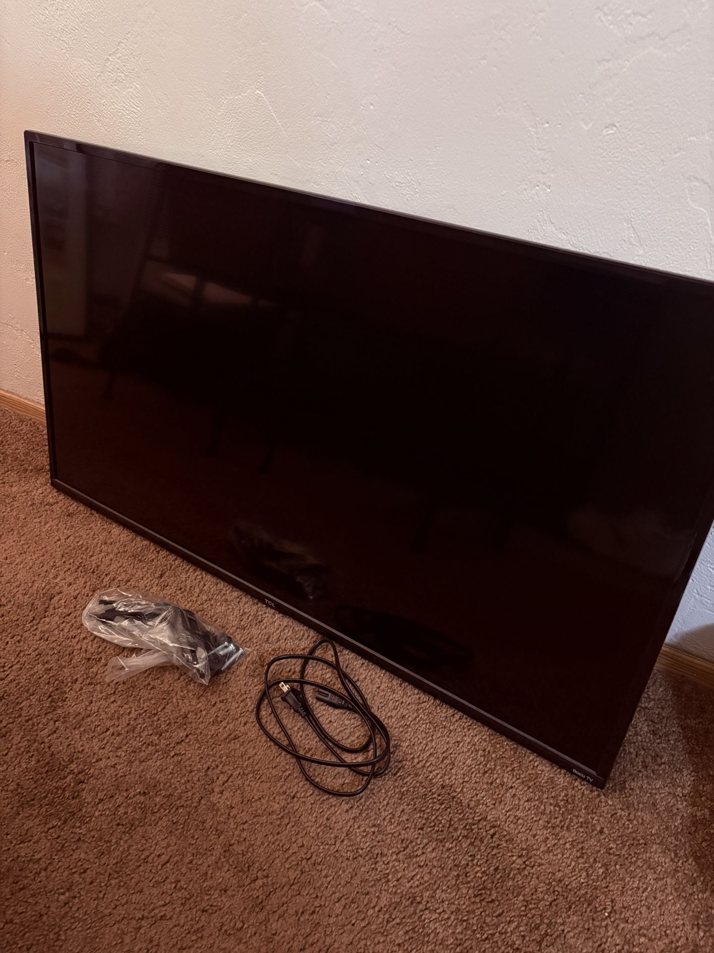TCL ROKU TV 43inch