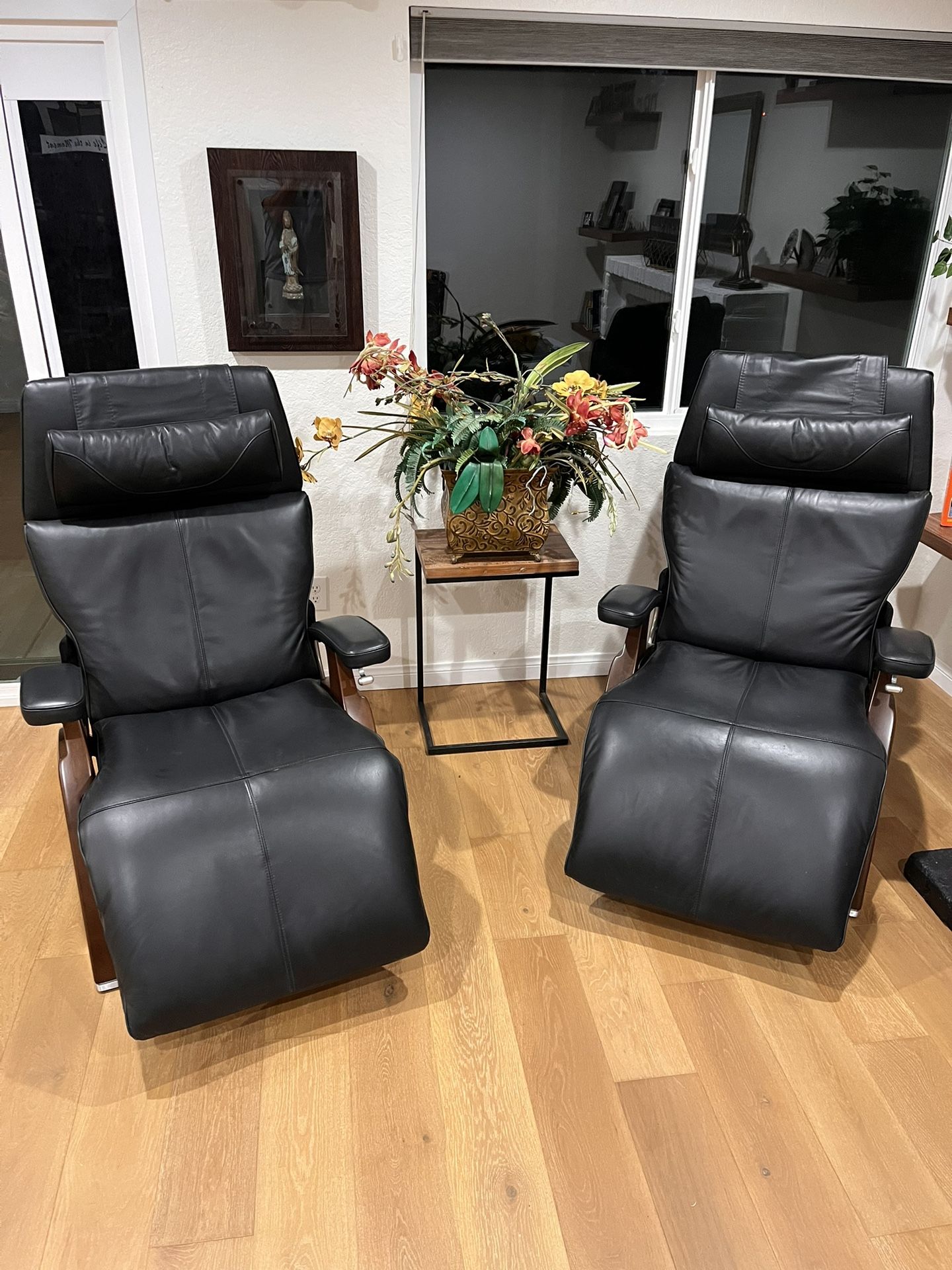 Luxury Zero Gravity Recliners 