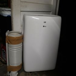 Lg 7000 Btu portable Air Conditioner Like New  Cold. 