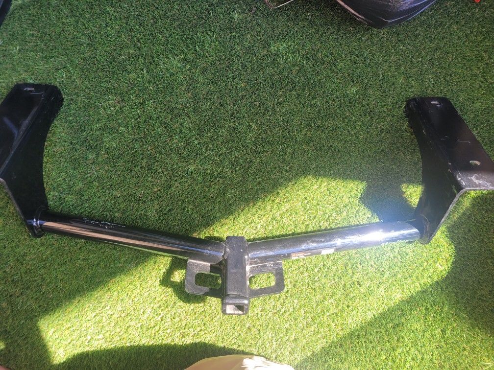 Trailer Hitch 1 1/4 Receiver With Or Without Adapter