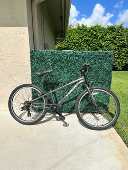 Trek Precaliber 24 inch 7 Speed Kids Youth Bike Bicycle