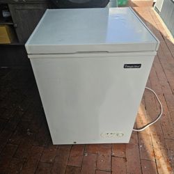 White Magic Chef Freezer/Cooler.