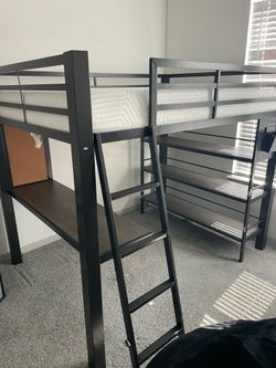 Rooms to Go - Loft Full Size Bed Frame w/desk