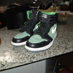 Green Nike Zoom Airs