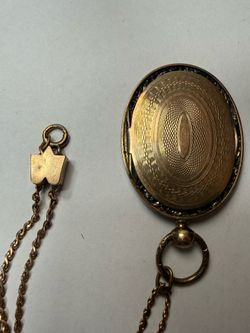 Vintage Engraved 1/20 12K Gold Filled Oval Locket Necklace