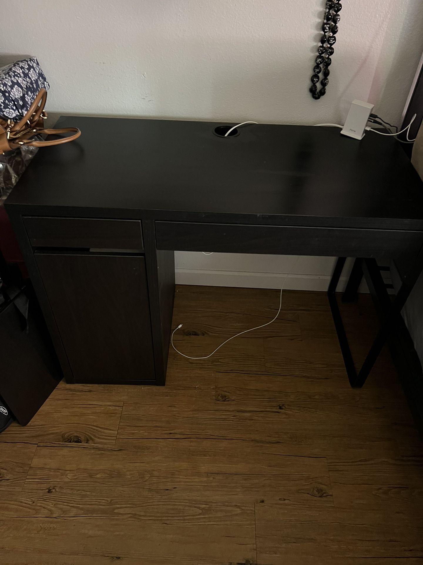 micke ikea desk