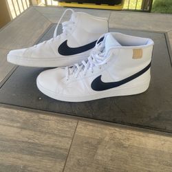 Nike Court Royale 2 Mid – White/Black