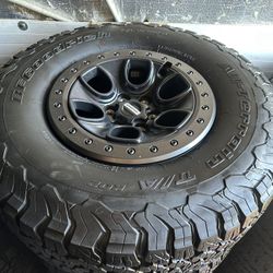 2023 Ford Raptor Bead Lock 17 Inch Rims And Tires 