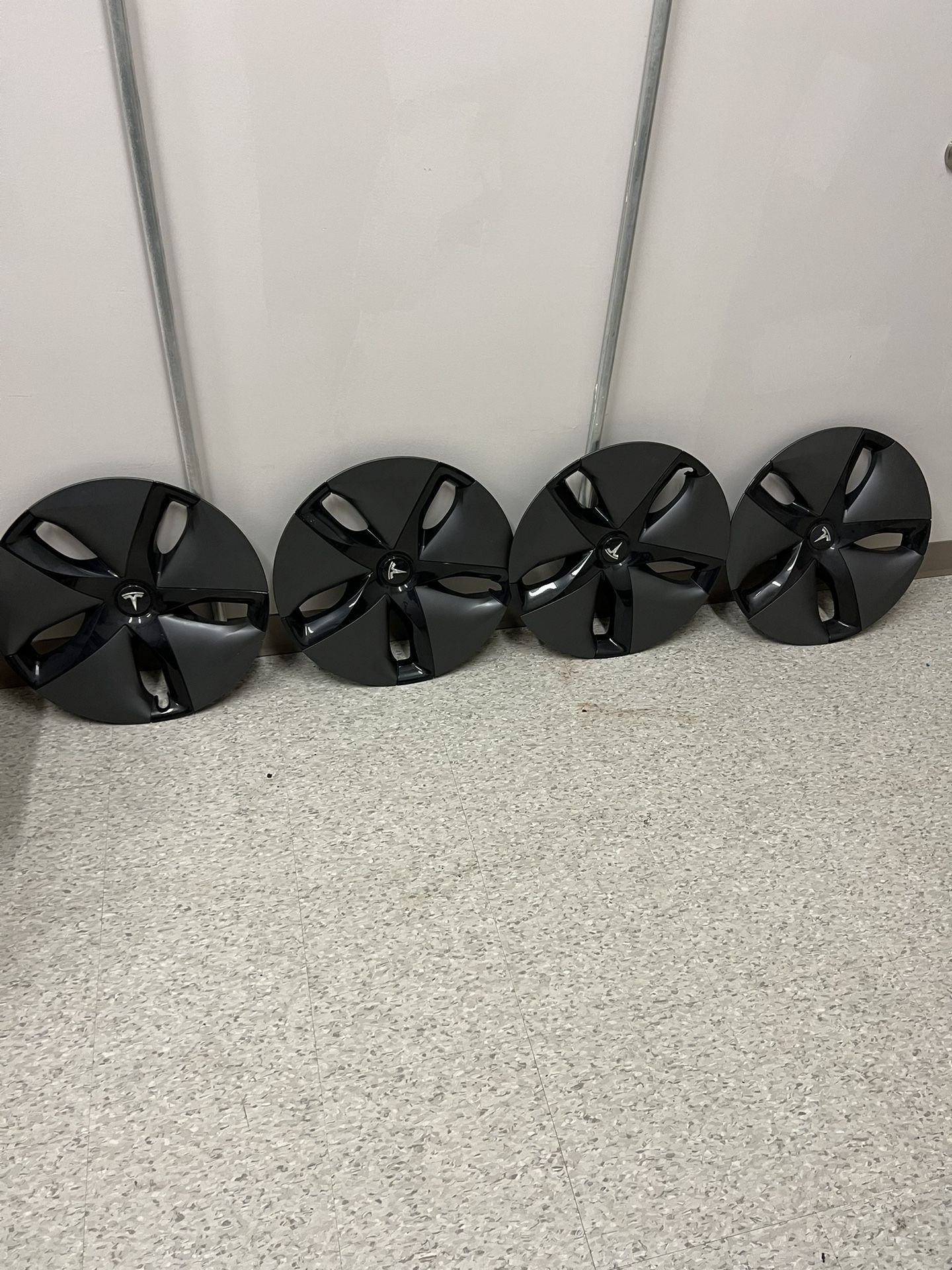 Tesla Model 3 (2018) Aero Wheel Covers