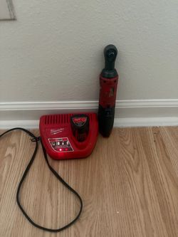 milwaukee rachet battery and charger