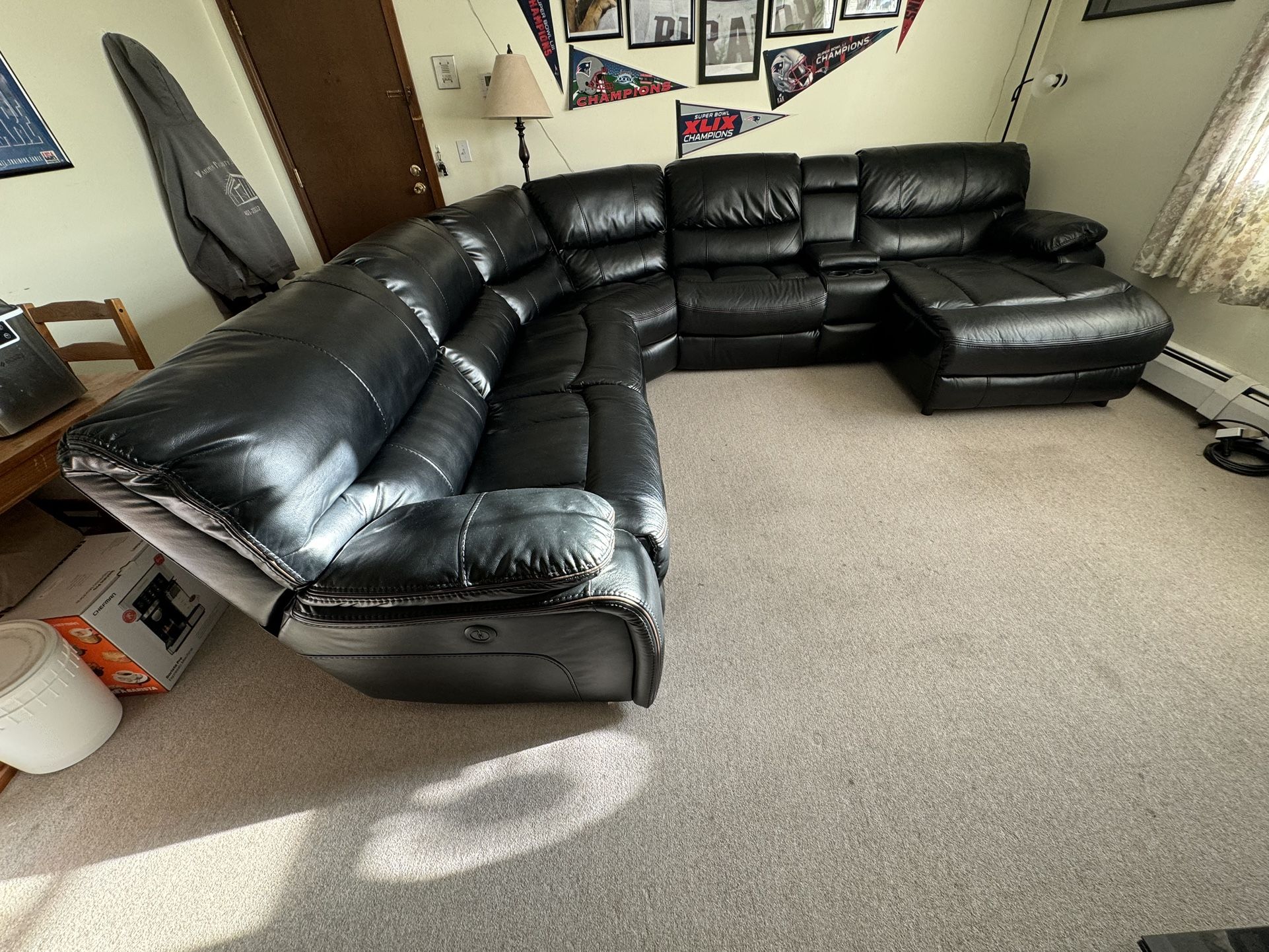 Black Leather Reclining Sectional With Chaise