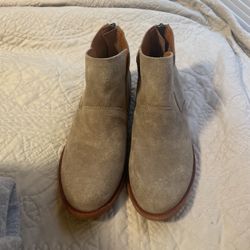 Brand New leather Bootie 