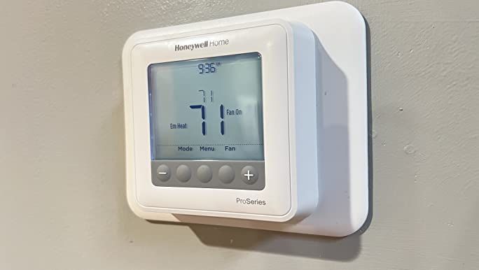 HONEYWELL T4 PRO Thermostats 