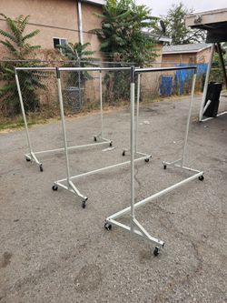 Industrial Grade Z-Base Garment Rack, 400Lb Load With 62In Extra Long Bar