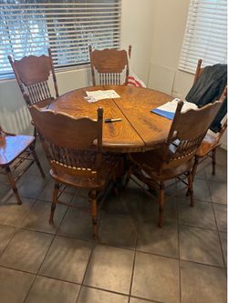 Kitchen table and Chairs