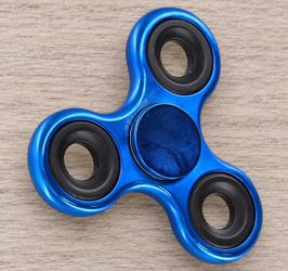 FOCO Blue Metallic 3 Way Diztracto Spinnerz Fidget Toy New