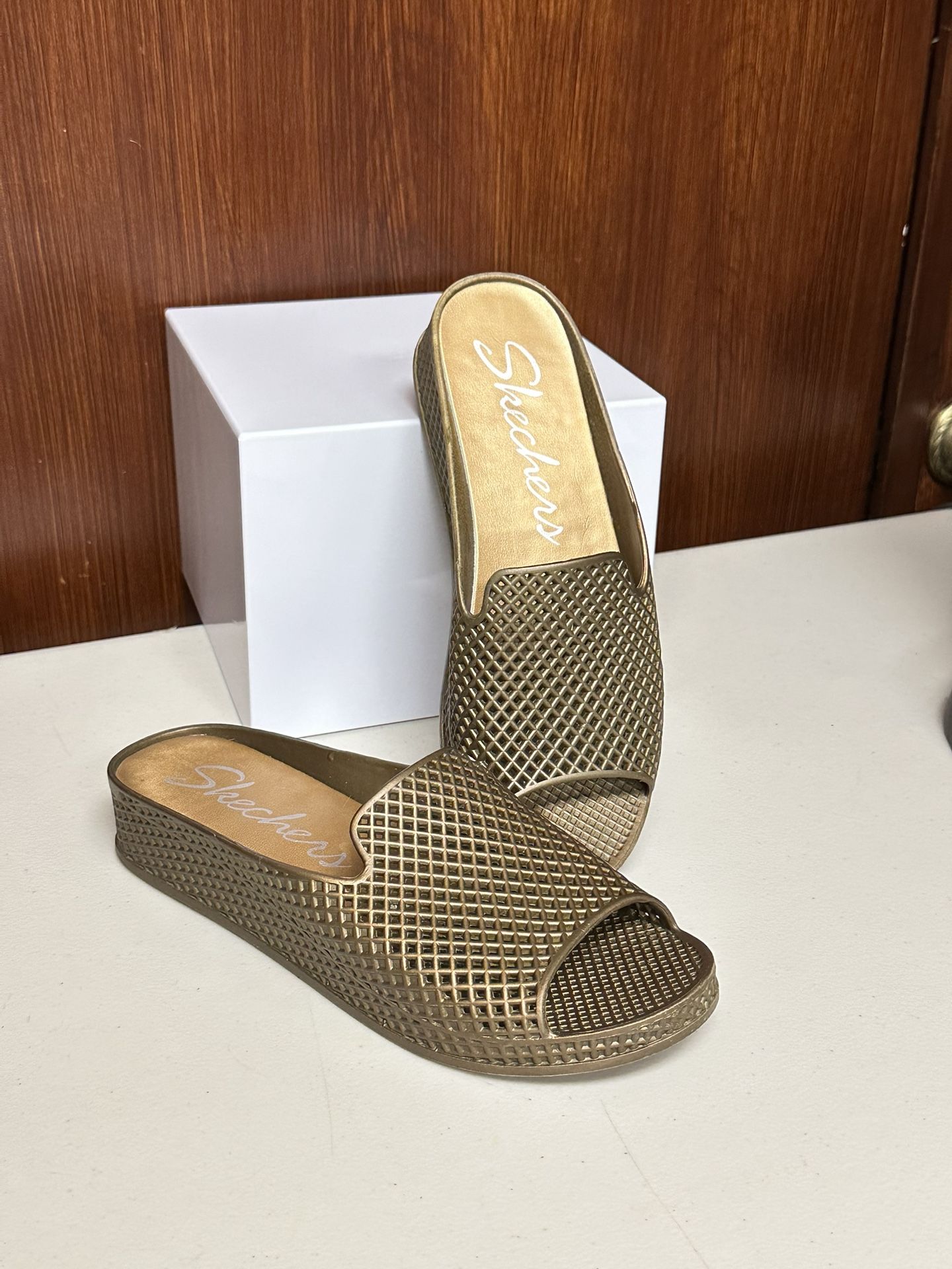 Skechers Women's Cali Glitz Shine style sandals 8.5