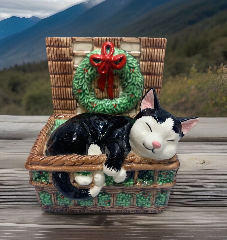 Vintage Christmas Schmid Ceramic Cat Sleeping in Chest 5 in. Music Box Rare