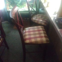 2 Bar Stool/ High Chairs