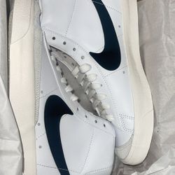 White Blazer “NEW”