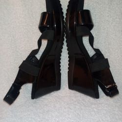 ANNE KLEIN SIZE 8.5 HEELS
