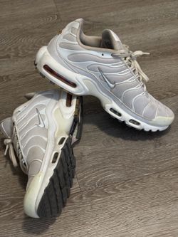 Air max plus white