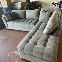 Beautiful Grey Sofa With Chaise Lounge 