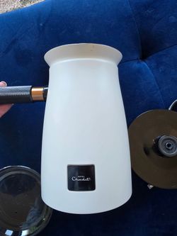 Hotel Chocolat milk frother velvetiser elevate your hot chocolate coffee game w/this contraption!