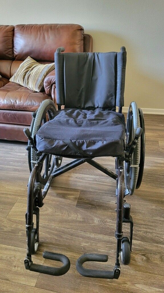 Lite Weight Aluminum Alloy Wheelchair "QUICKIE"
