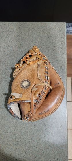 Nike Full Size Baseball Catcher's Mitt