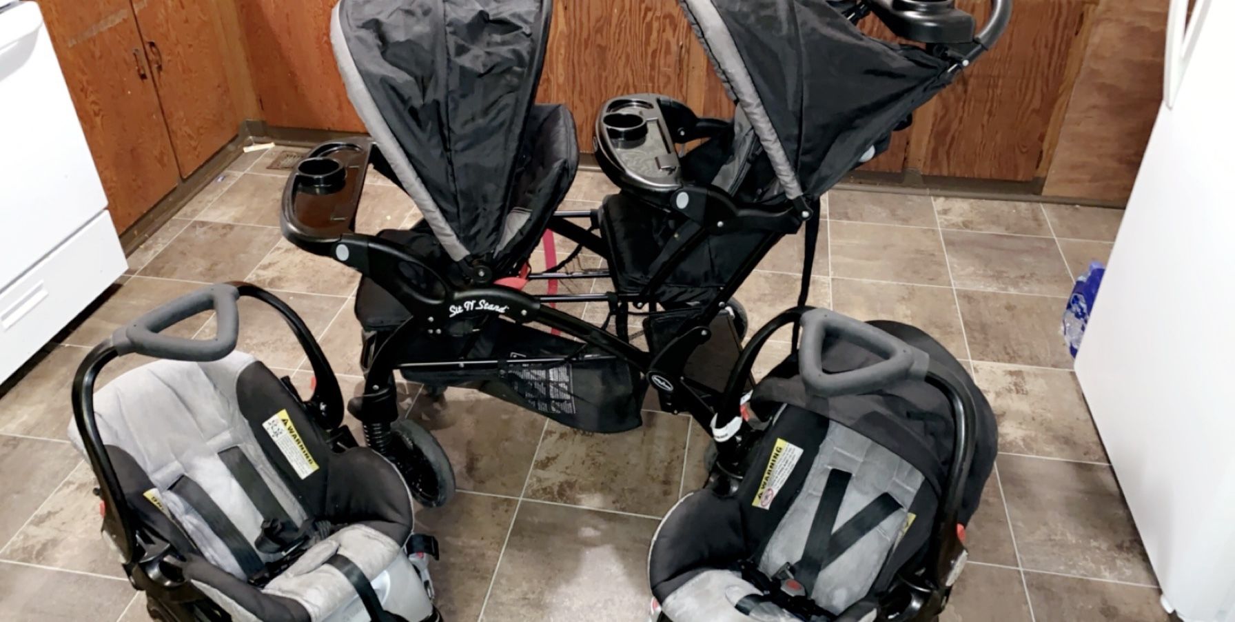 Double stroller/2 car seats/4 bases