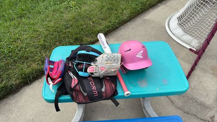 Kids Softball Gear