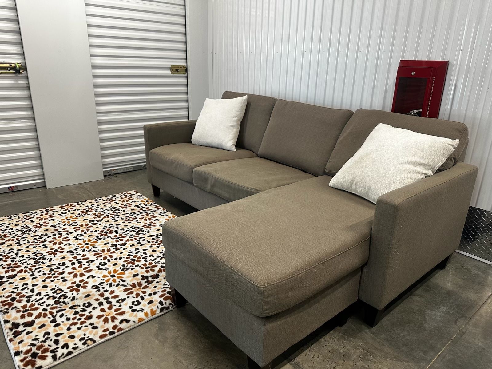GRAY SECTIONAL COUCH W/ FREE DELIVERY