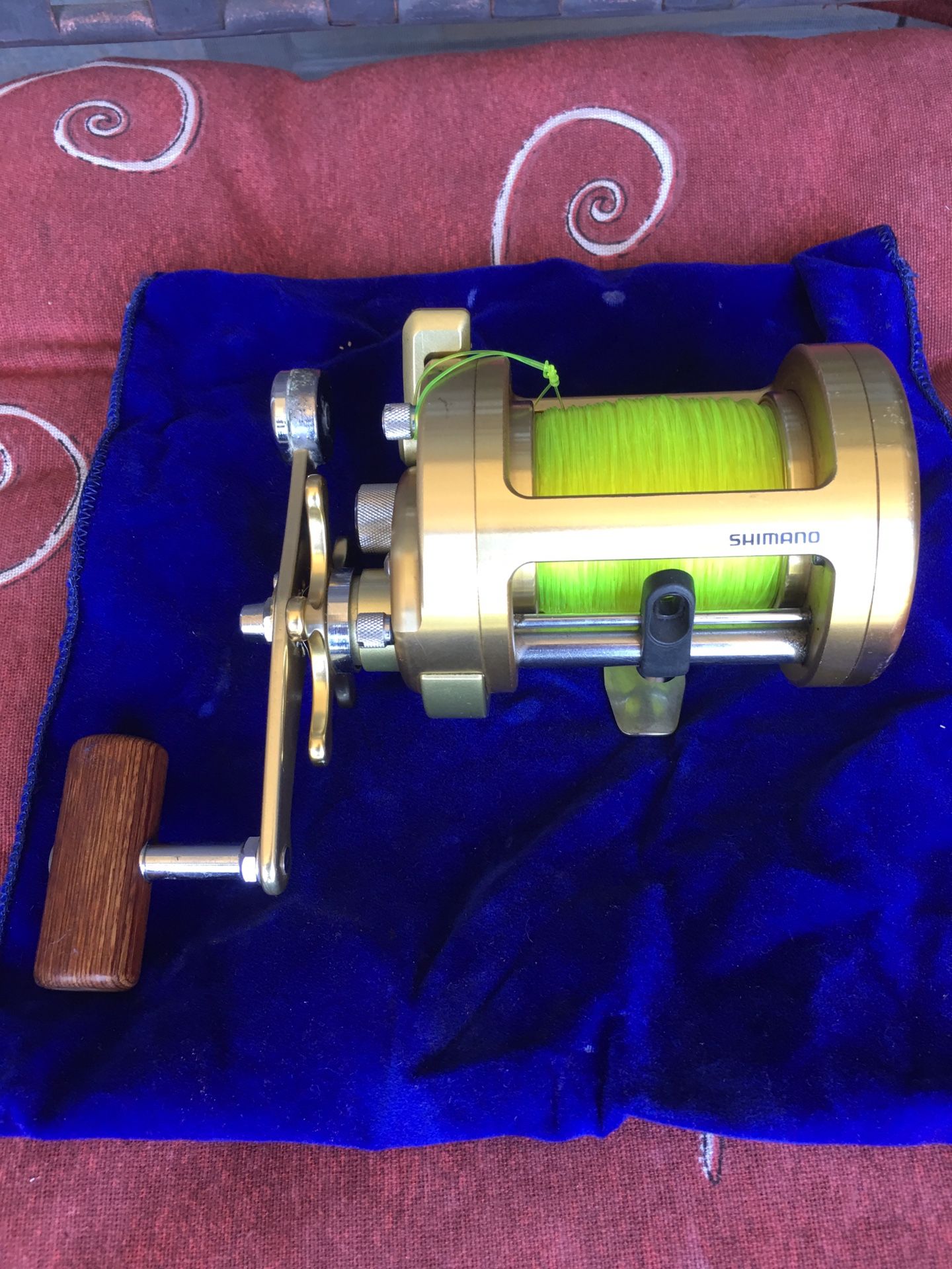 Shimano Calcutta 700 B