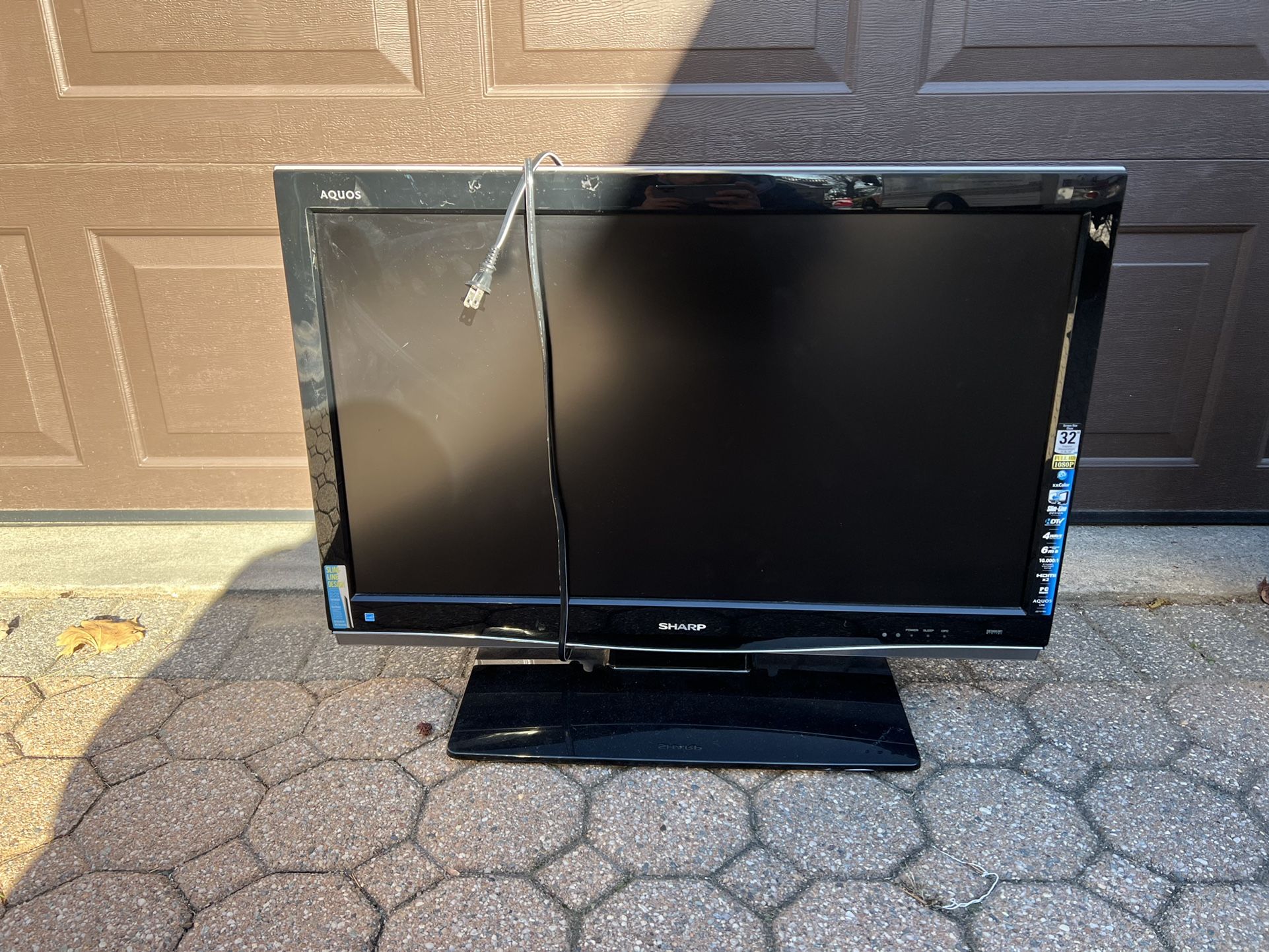 Aquos Sharp 32 inch TV With HDMI