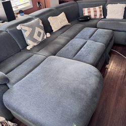 Sectional For Sale (pickup only)
