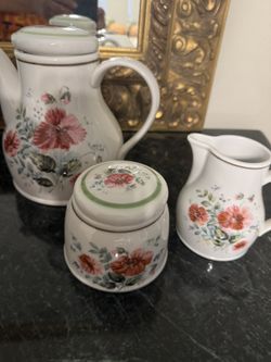 Beautiful Tea Pot Set